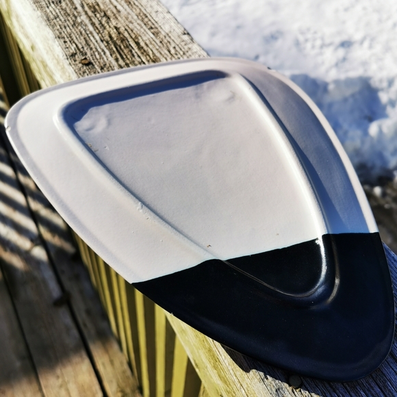 Triangular Cow / Bull Pottery Platter - Picture 5 of 12